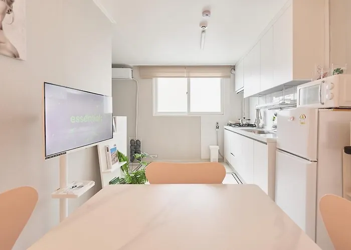 Line 2 , Direct Access To Seongsu, Jamsil, Hongdae, Ddp , 2-story For 6 People , Bedding , Kspo, Lotte World 아파트 서울특별시