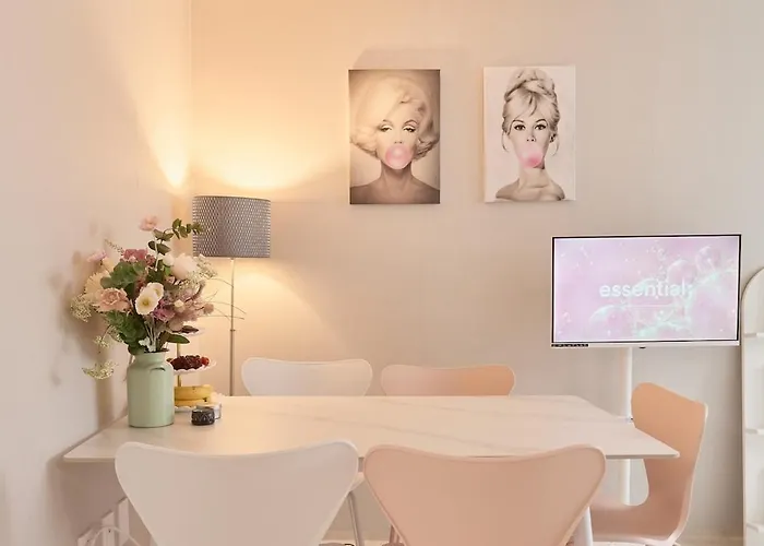 Line 2 , Direct Access To Seongsu, Jamsil, Hongdae, Ddp , 2-story For 6 People , Bedding , Kspo, Lotte World 아파트
