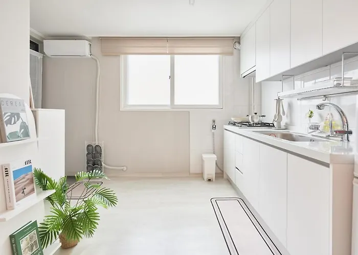 Line 2 , Direct Access To Seongsu, Jamsil, Hongdae, Ddp , 2-story For 6 People , Bedding , Kspo, Lotte World 아파트