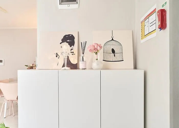 Line 2 , Direct Access To Seongsu, Jamsil, Hongdae, Ddp , 2-story For 6 People , Bedding , Kspo, Lotte World 서울특별시