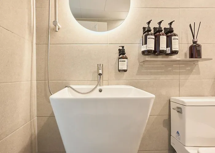 아파트 Line 2 , Direct Access To Seongsu, Jamsil, Hongdae, Ddp , 2-story For 6 People , Bedding , Kspo, Lotte World